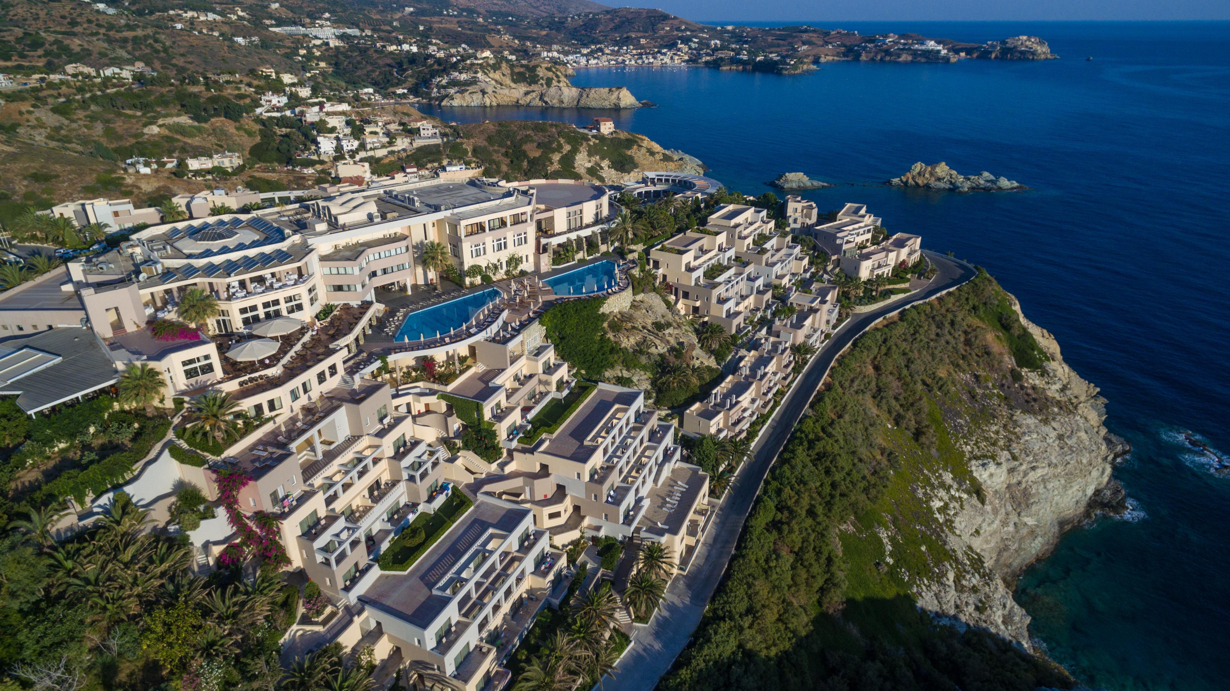 Athina Palace & 5* Agia Pelagia