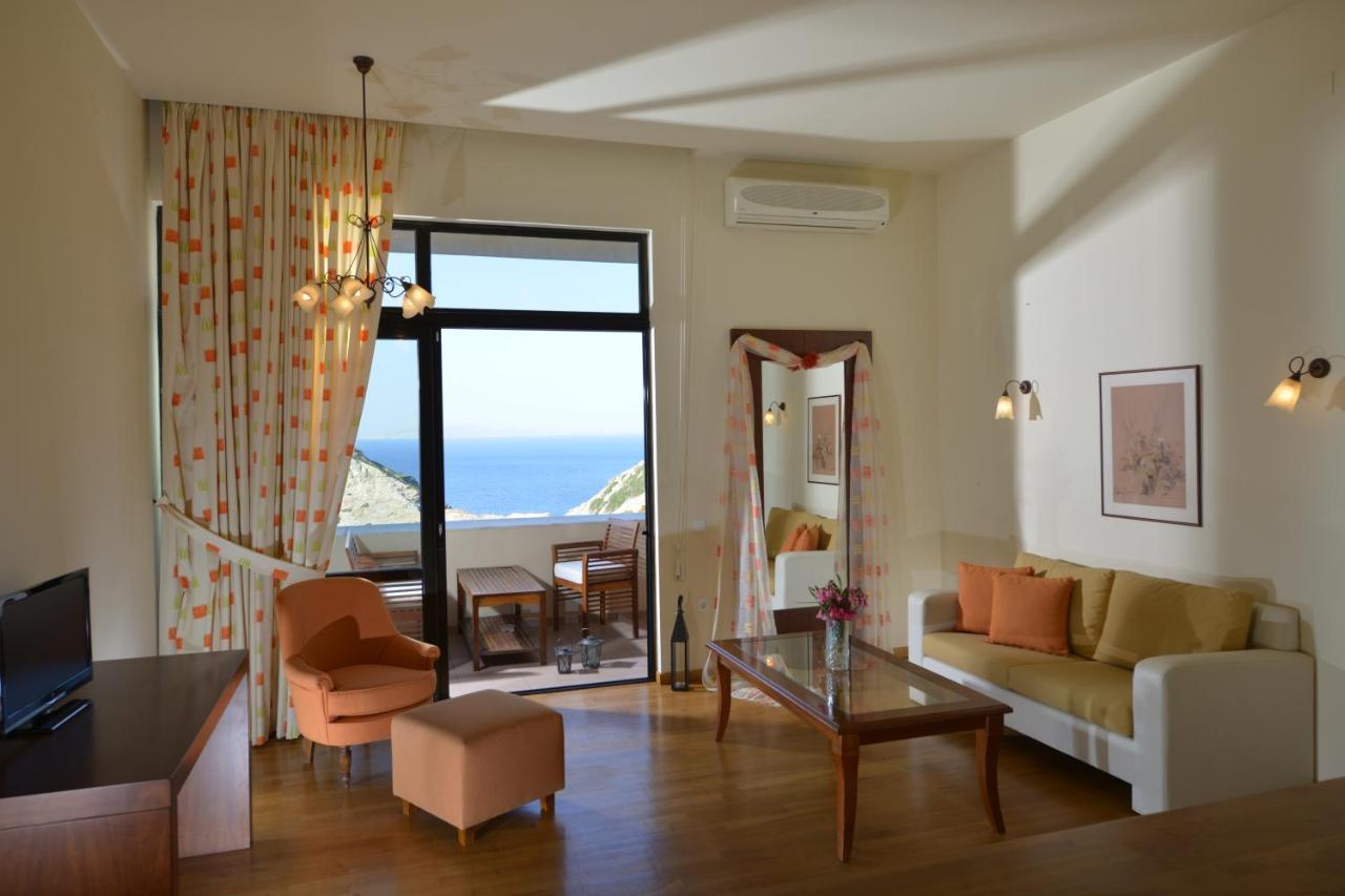 Athina Palace & 5* Agia Pelagia